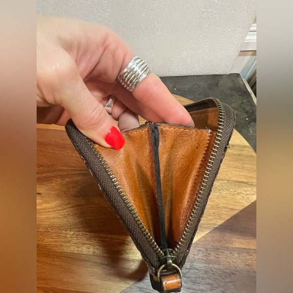 Patricia Nash Brown Tooled Leather Wristlet Wallet - Picture 3 of 8